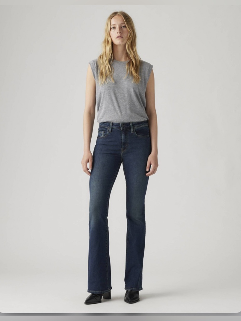 NWT Levi’s 726 High Rise Flare Jeans size 31